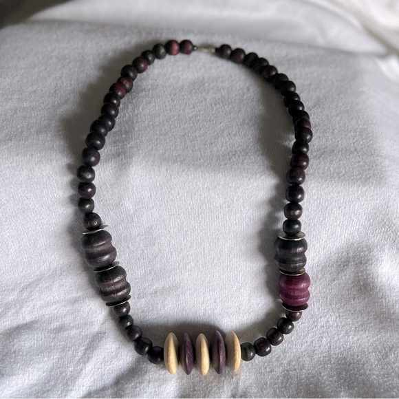 Wooden coloured necklace - Picture 1 of 1